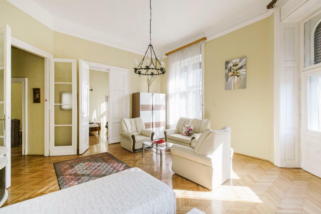 Chain Bridge Apartment Budapest Eksteriør bilde